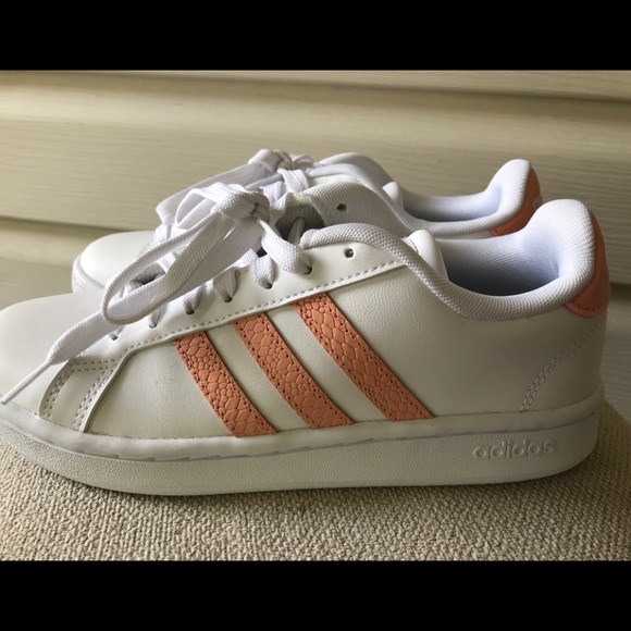 Adidas shoes - Picture 1 of 5